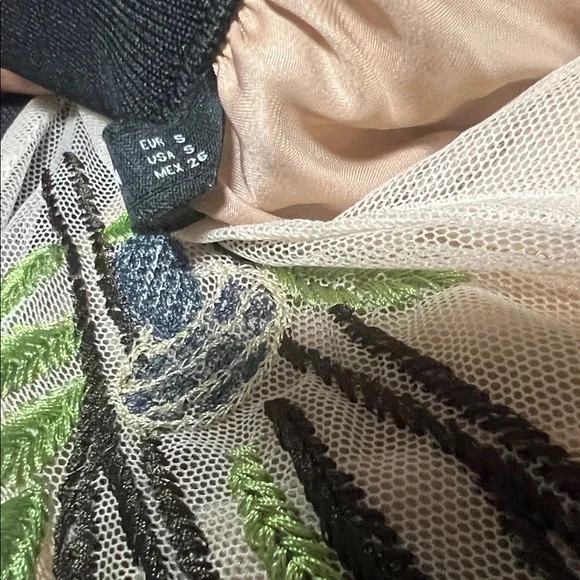 Zara embroidered Tull Skirt Size Small - Picture 5 of 5